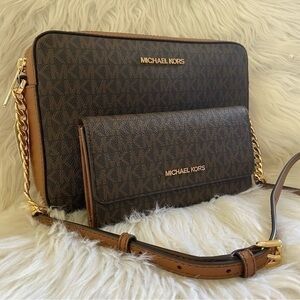New Michael Kors jet set Large travel EW crossbody bag & wallet